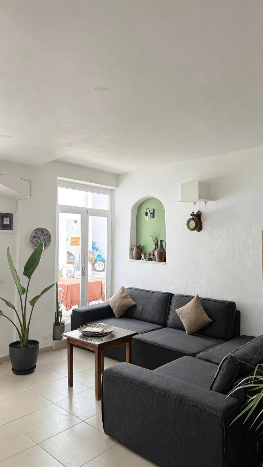 Living room, Seating area