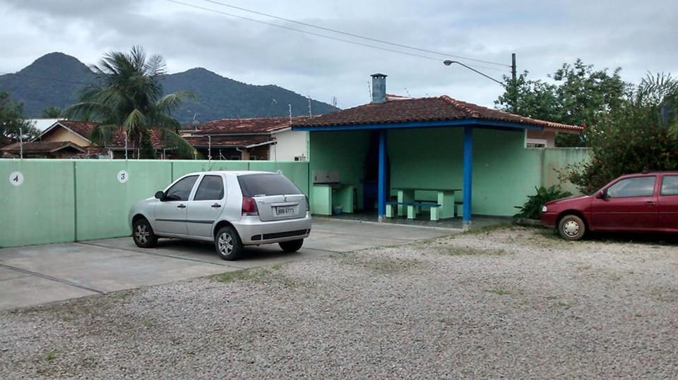 Chales Mar Azul Bed and Breakfast in Caraguatatuba