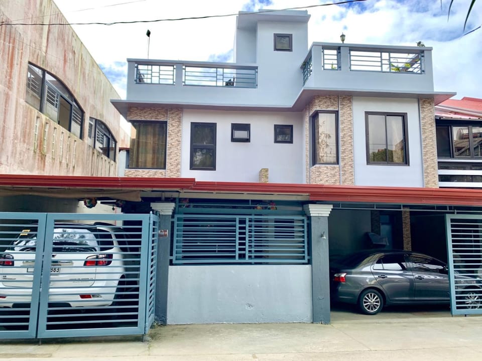 Alzeah's Place Room for Rent Bed and Breakfast in Tagaytay