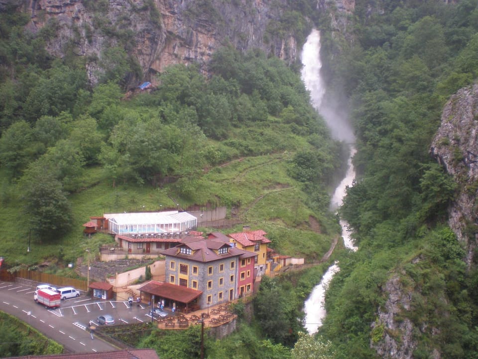Natural landscape, Area and facilities