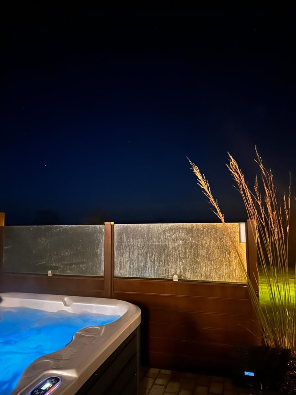 Night, Hot Tub