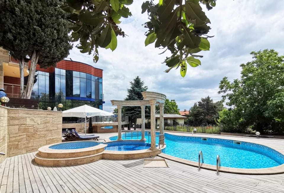 Swimming pool, sunbed, sunbed
