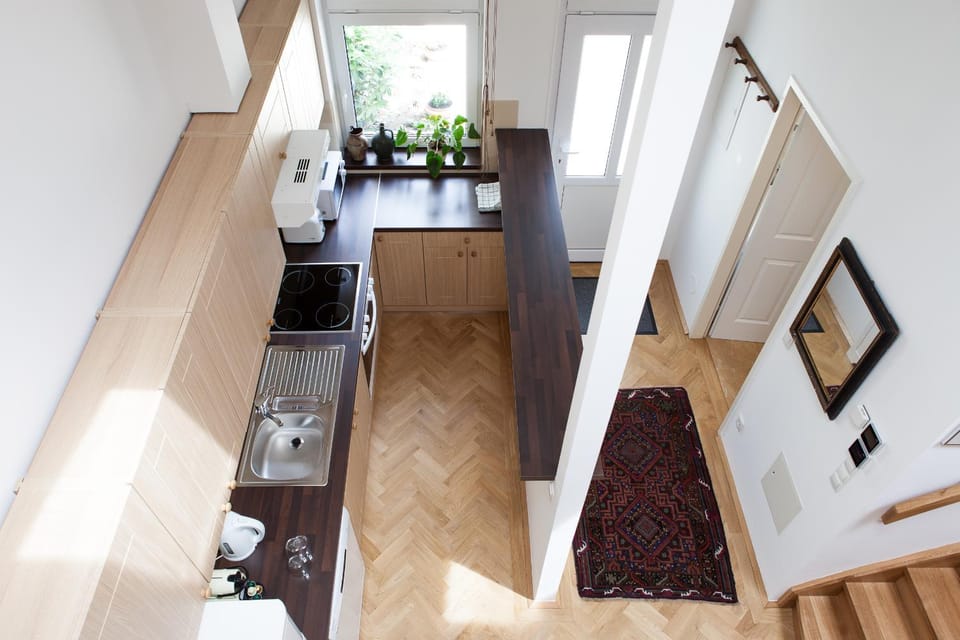 Coffee/tea facilities, Kitchen or kitchenette, Photo of the whole room, Decorative detail