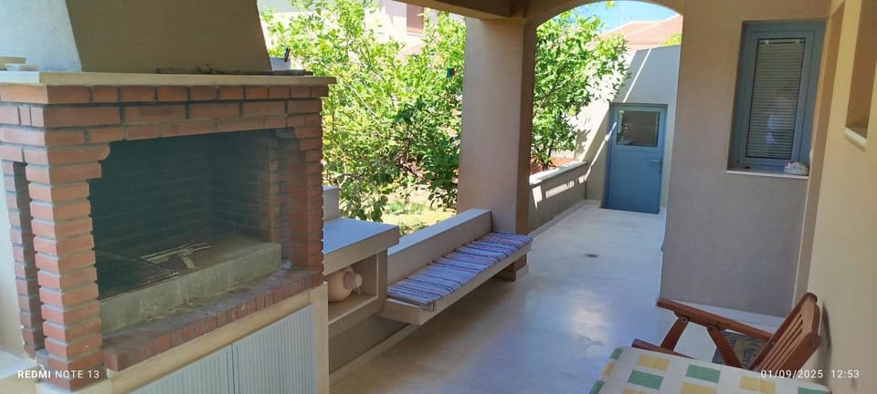 Patio, BBQ facilities