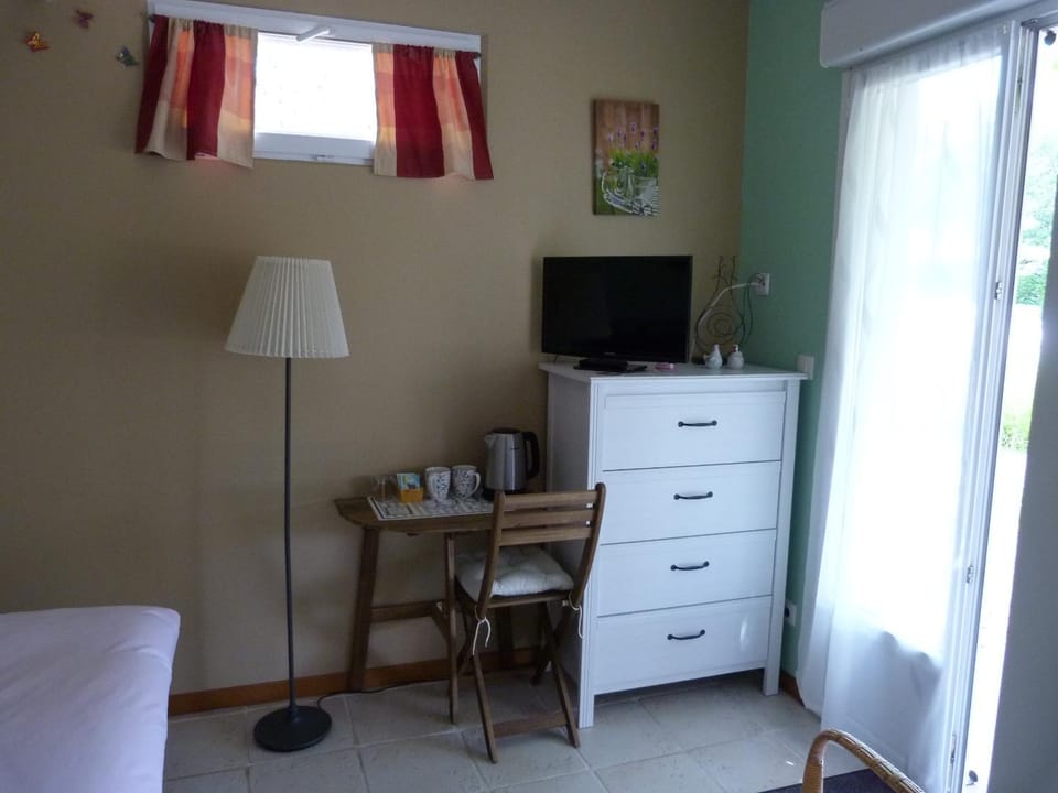 LE CLOS D'EMELINE Bed and Breakfast in Nouvelle-Aquitaine