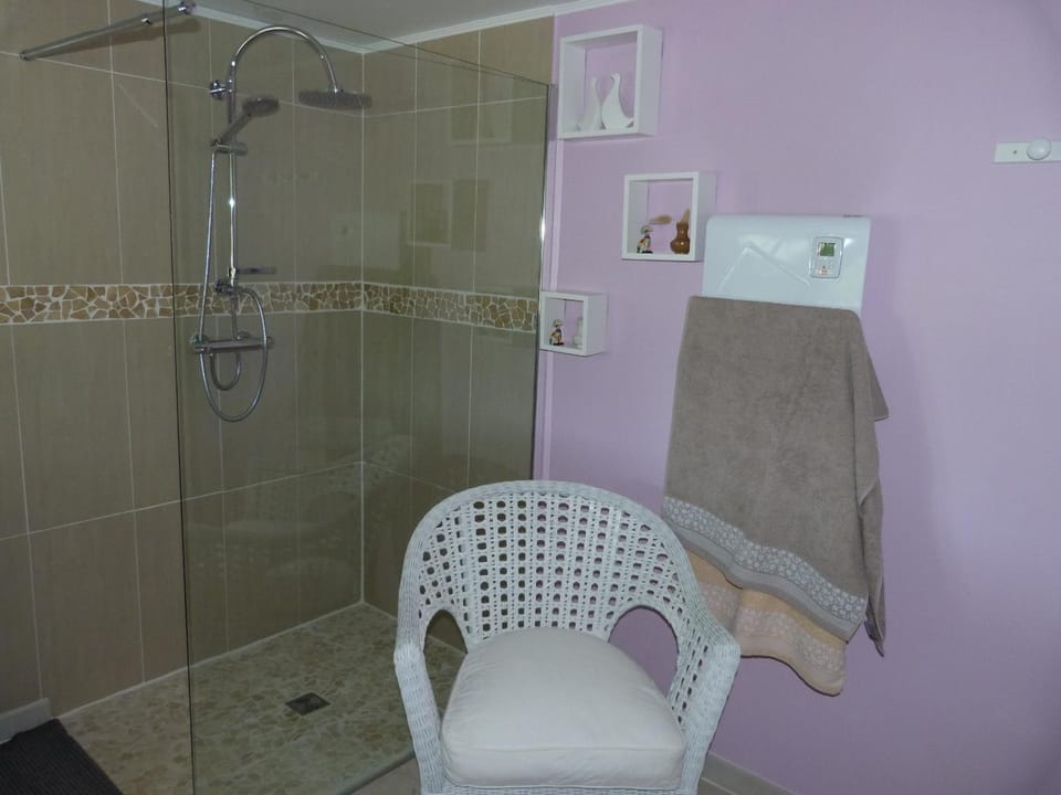LE CLOS D'EMELINE Bed and Breakfast in Nouvelle-Aquitaine