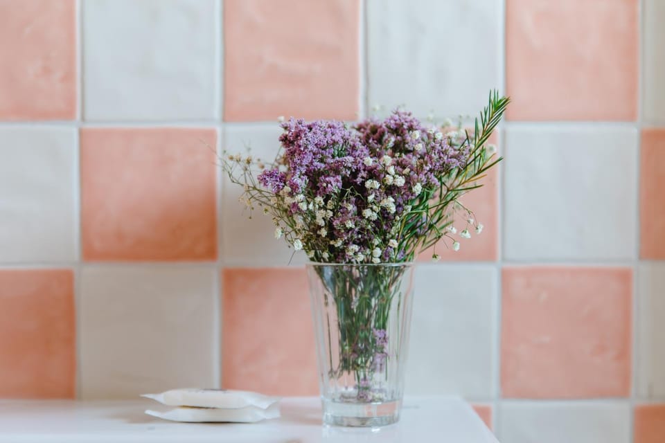 Bathroom, Decorative detail