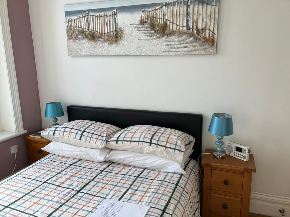 High Street Suites 3 Apartment in Ventnor