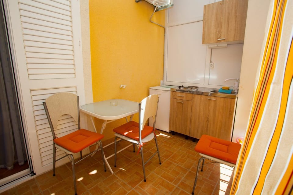 Balcony/Terrace, children, Family
