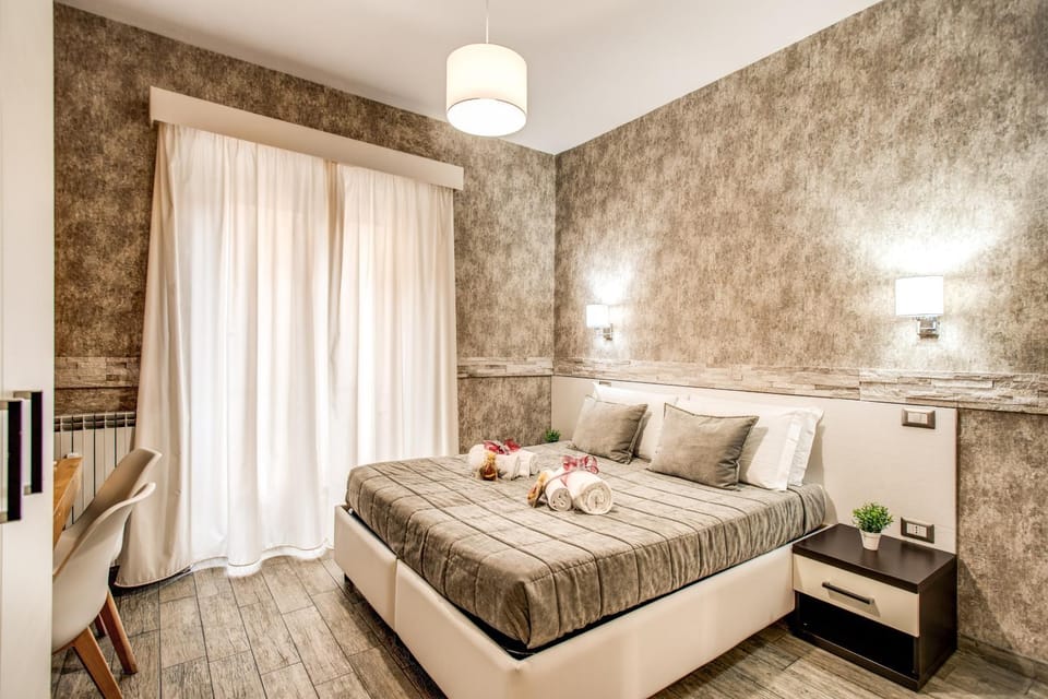 Bed, Photo of the whole room, Decorative detail