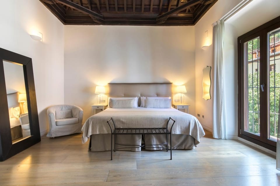 View (from property/room), Photo of the whole room, Decorative detail, Bedroom