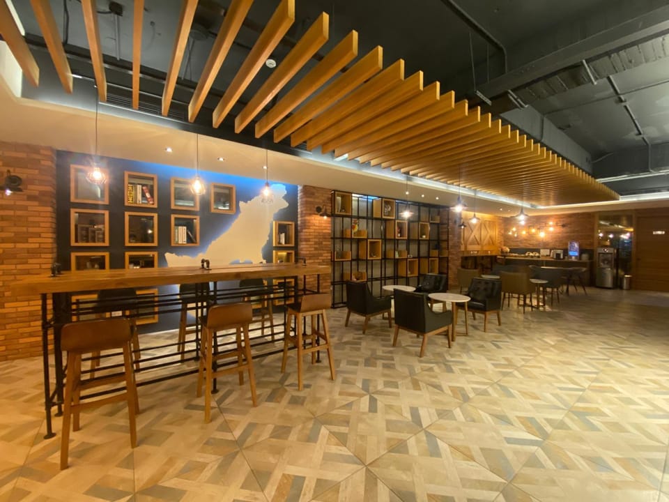 Lobby or reception, Lounge or bar