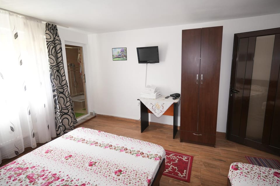 TV and multimedia, Photo of the whole room