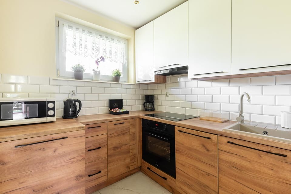 Coffee/tea facilities, Kitchen or kitchenette, minibar, stove