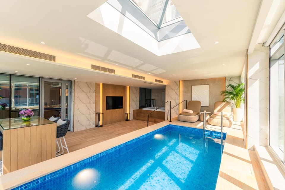Pool view, Swimming pool