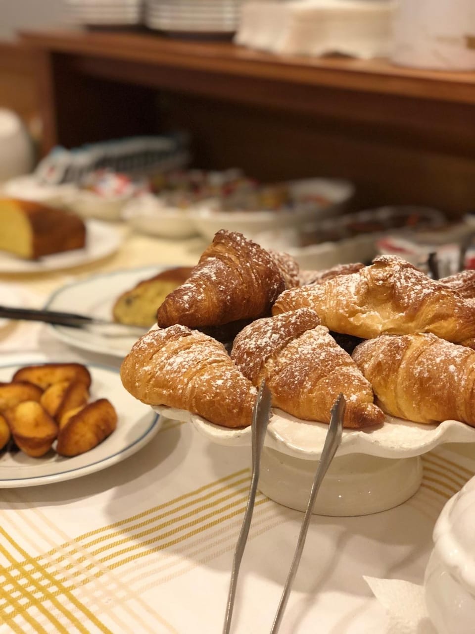 Buffet breakfast, Italian breakfast