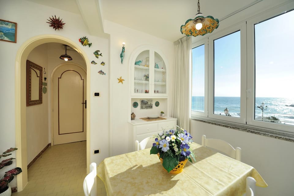 Dining area, Sea view
