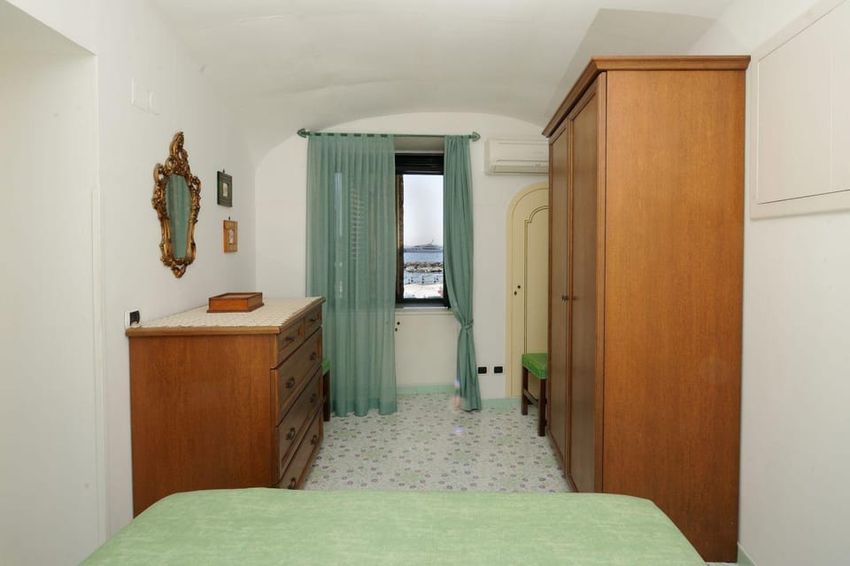 Bedroom, Sea view