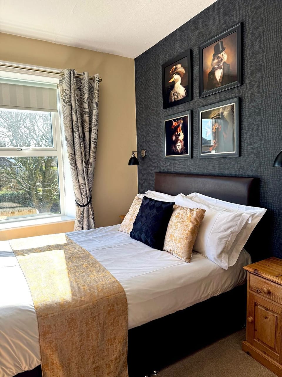 Bed, Photo of the whole room, Bedroom