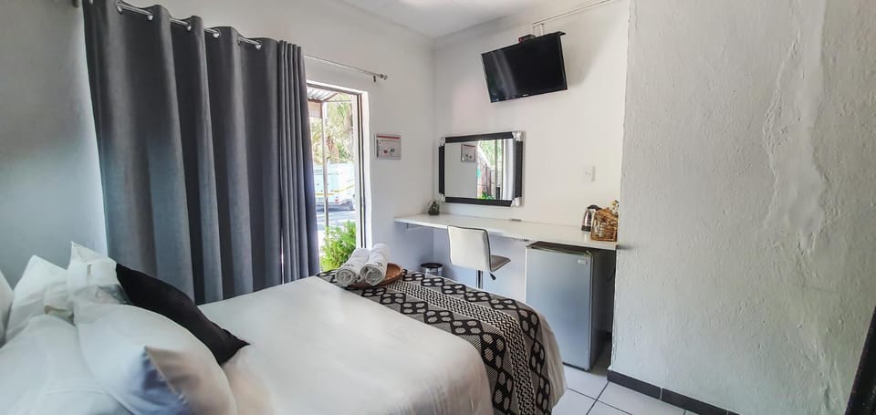 TV and multimedia, Coffee/tea facilities, hair dresser
