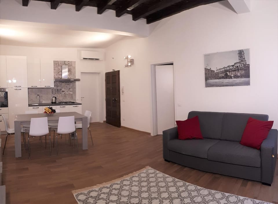 Kitchen or kitchenette, Living room, Seating area