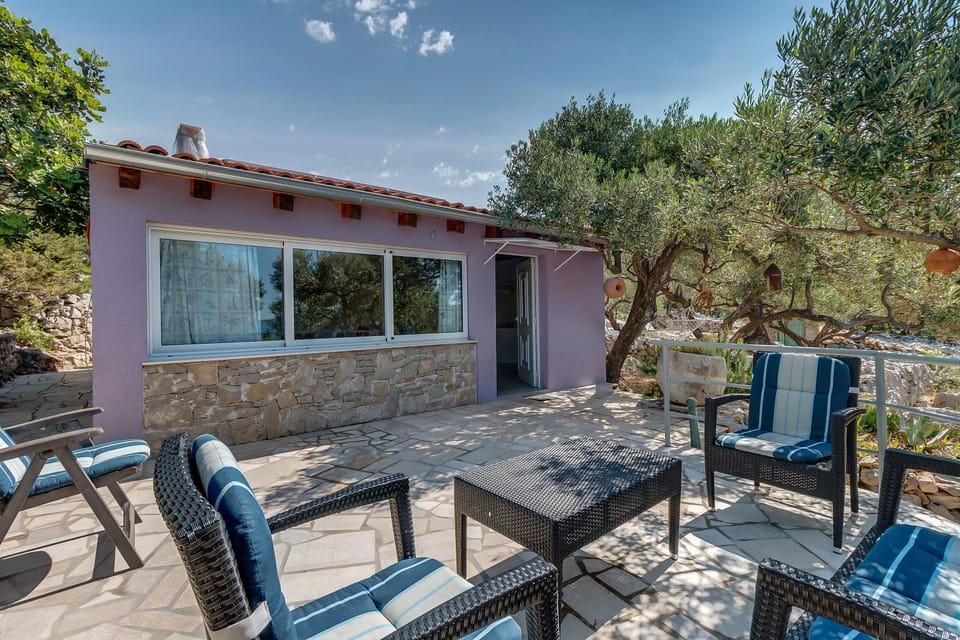 Patio, Facade/entrance, Balcony/Terrace, Seating area