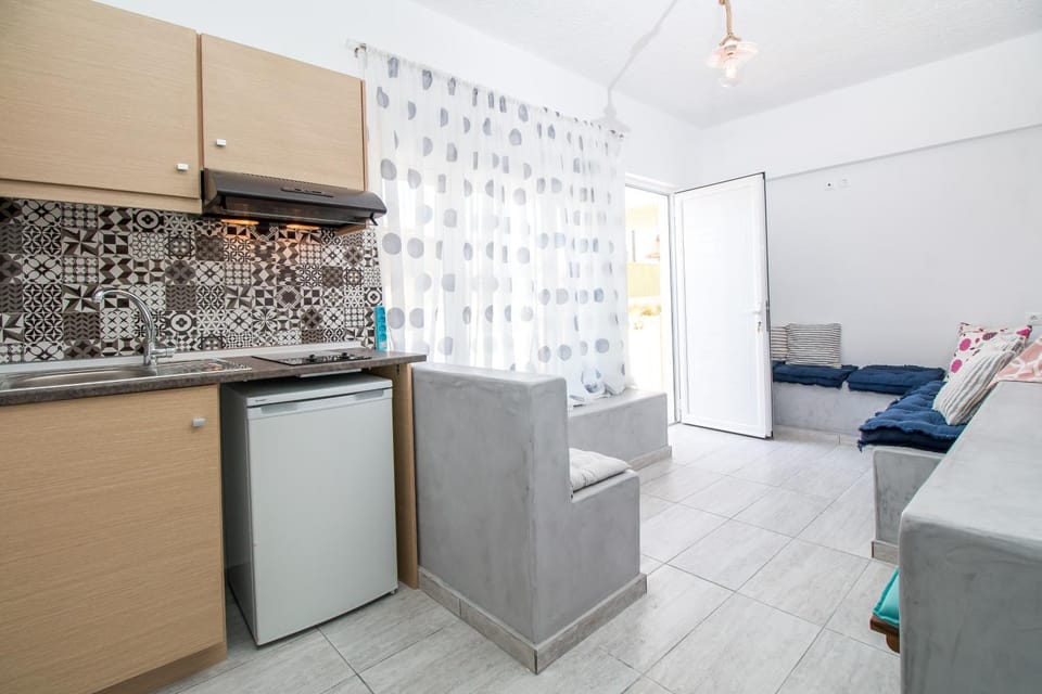 Kitchen or kitchenette, Bedroom