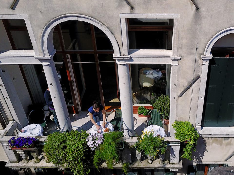 Property building, Balcony/Terrace, Internal: Not applicable to any particular room