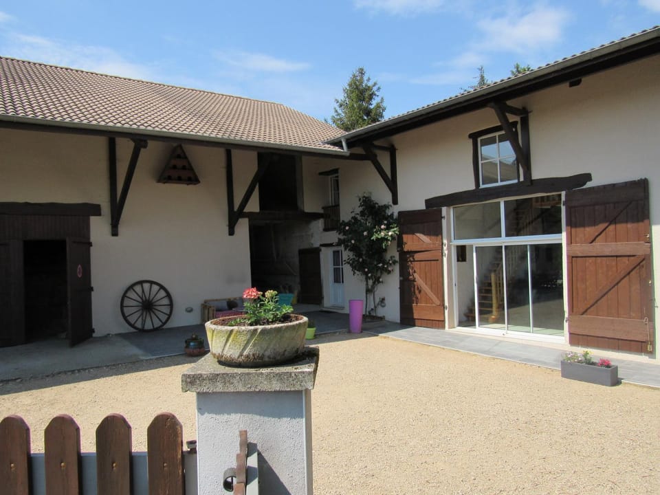 Property building, Patio, Facade/entrance, Internal: Not applicable to any particular room