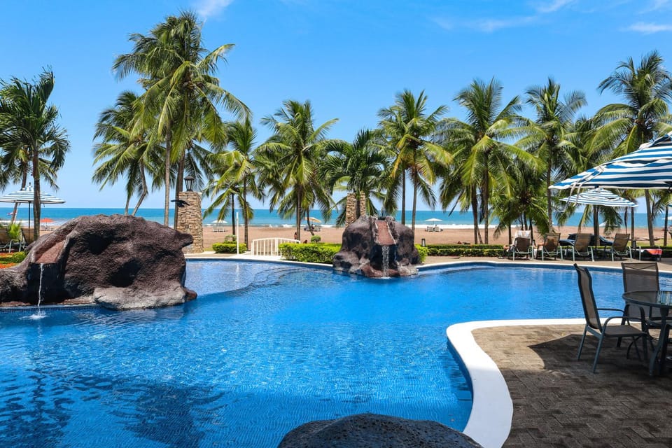 Diamante del Sol 402S Apartment in Jaco