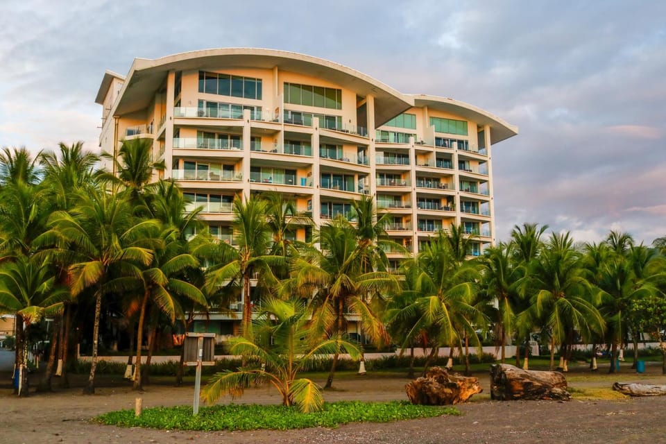 Diamante del Sol 402S Apartment in Jaco