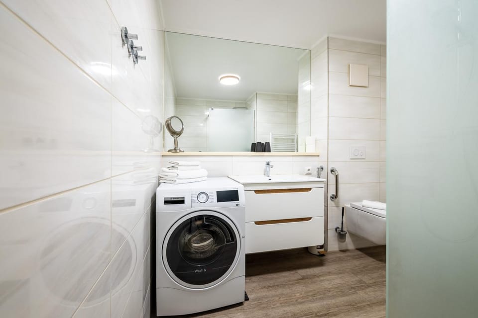 Exklusive Ferienwohnung am Südstrand mit Meerblick & Balkon Wohnung 10 Apartment in Wilhelmshaven