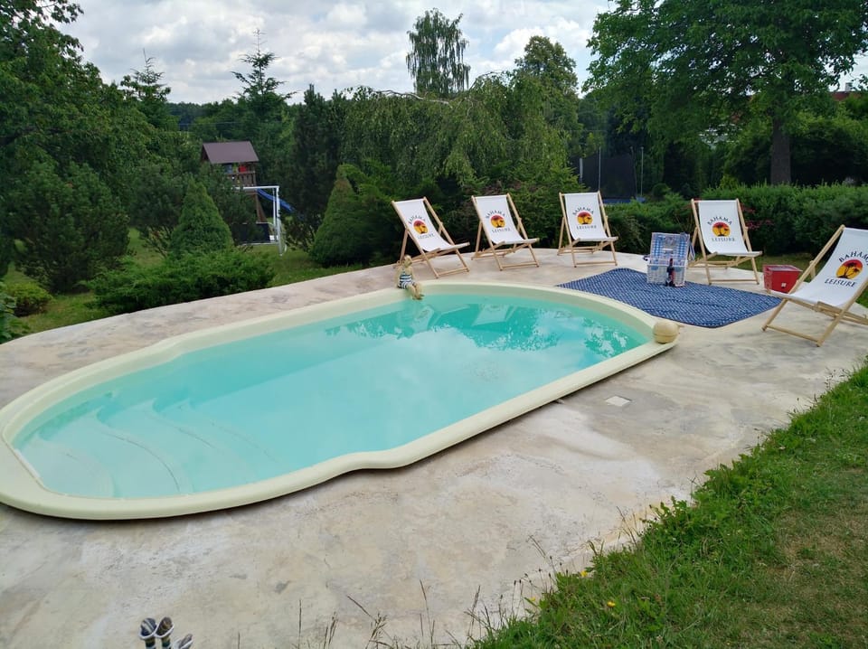Swimming pool, Swimming pool