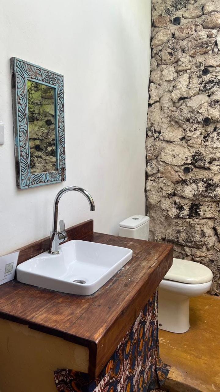 Toilet, Bathroom