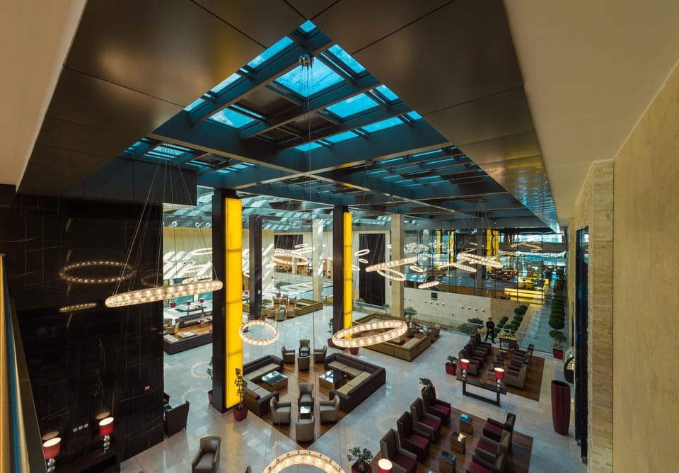 Restaurant/places to eat, Lobby or reception