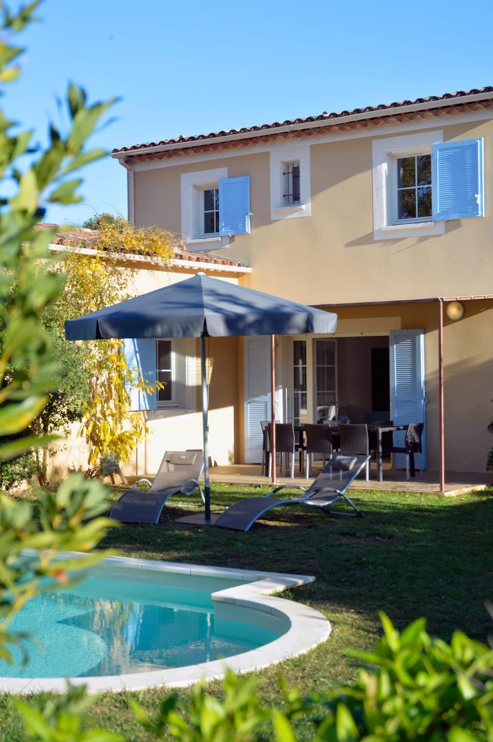 Patio, Garden, Swimming pool, Swimming pool