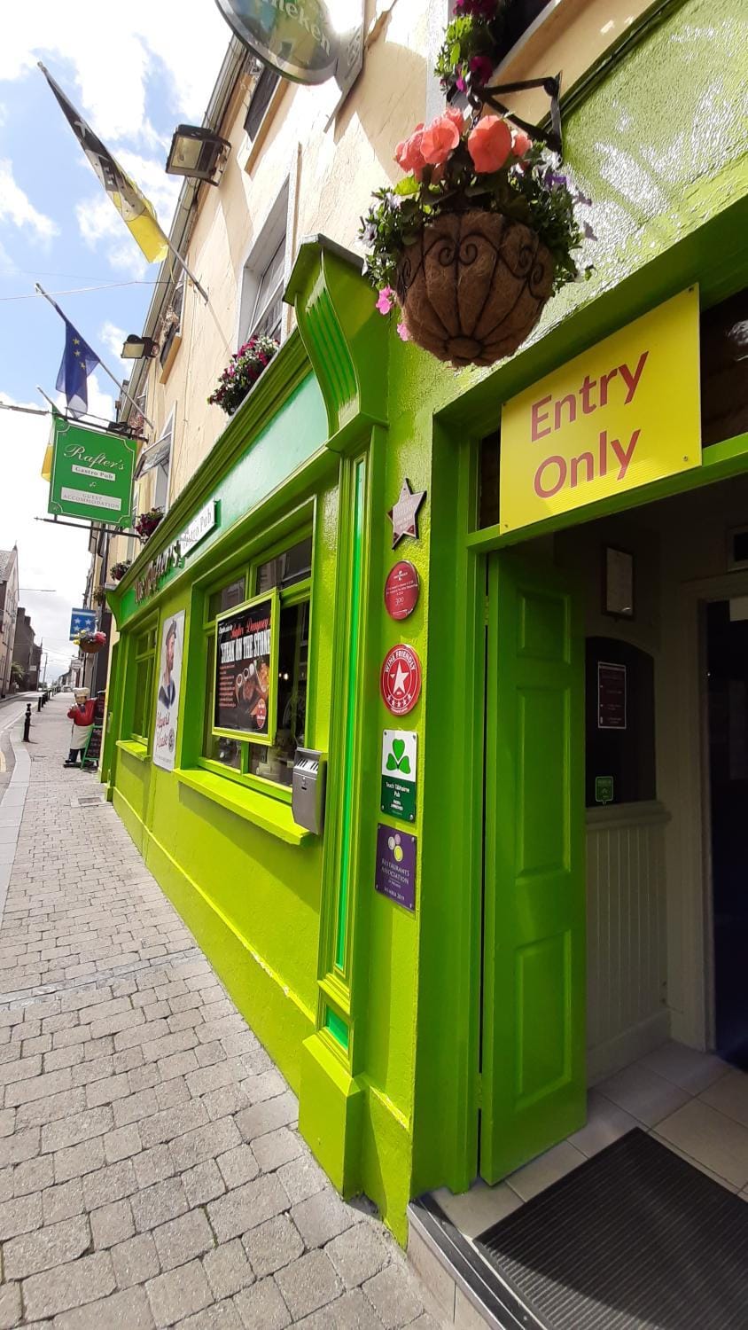 Property building, Facade/entrance