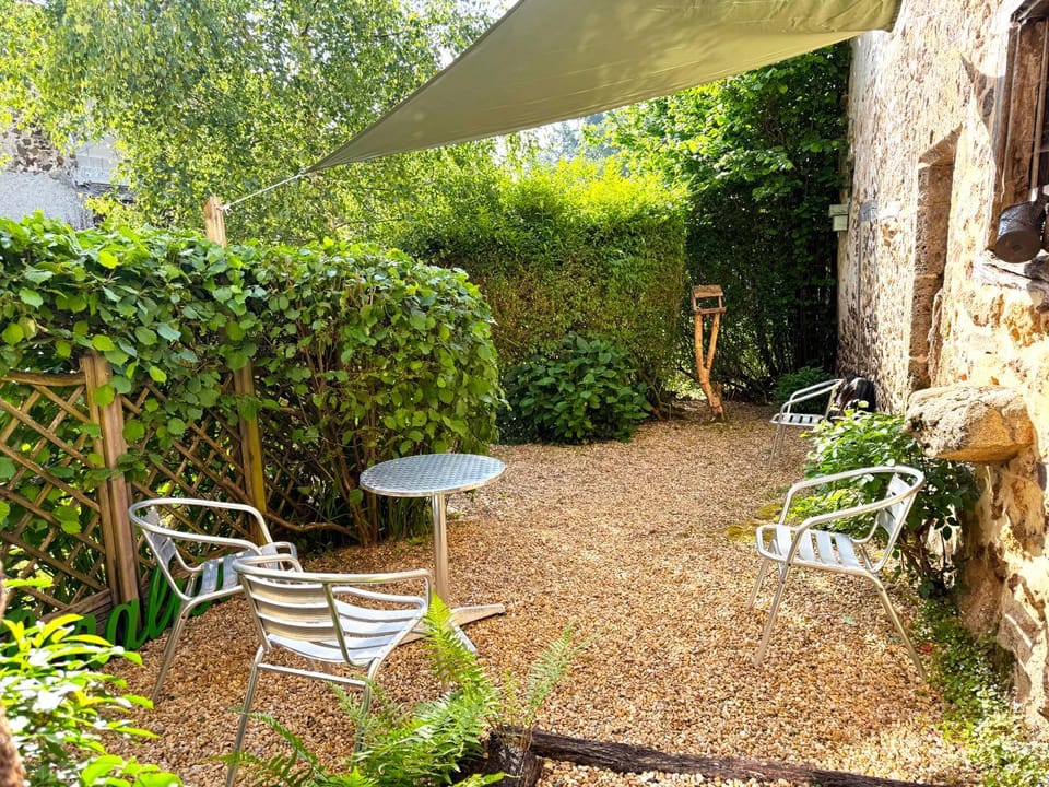 Patio, Day, Garden, Breakfast