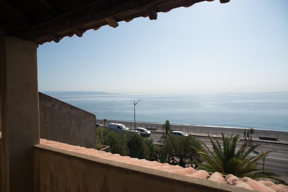 Day, Natural landscape, View (from property/room), City view, Sea view, Street view, Parking
