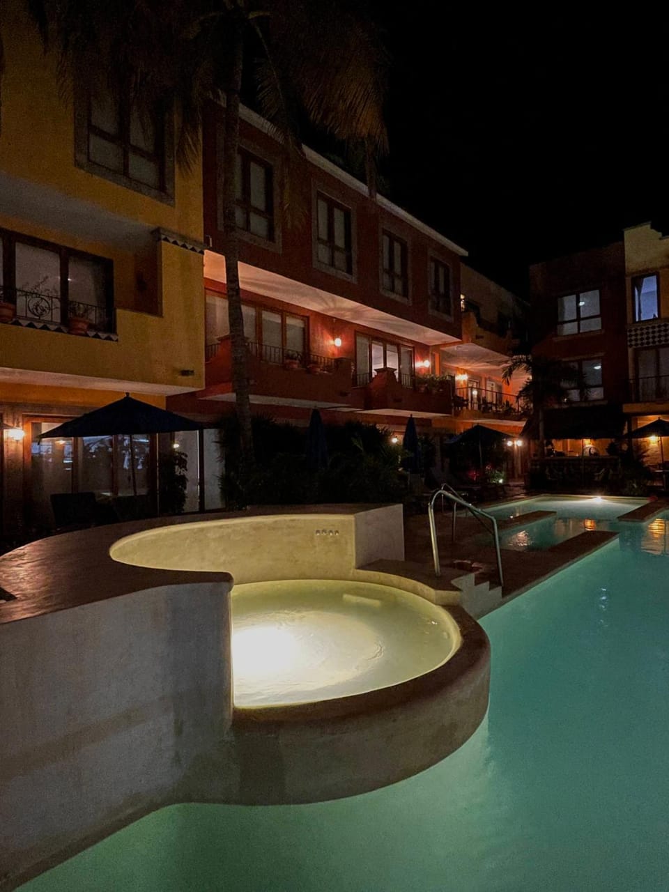 Swimming pool