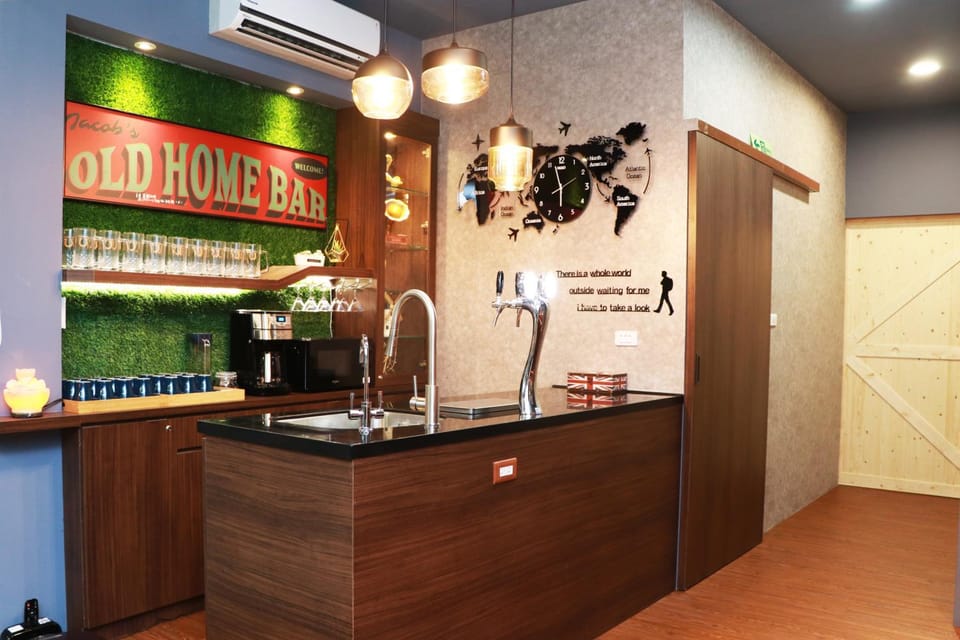 Lounge or bar