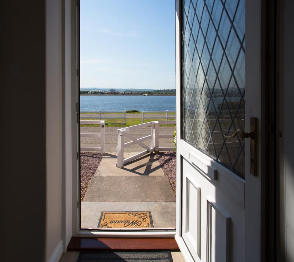 Shore View Cottage House in Scotland