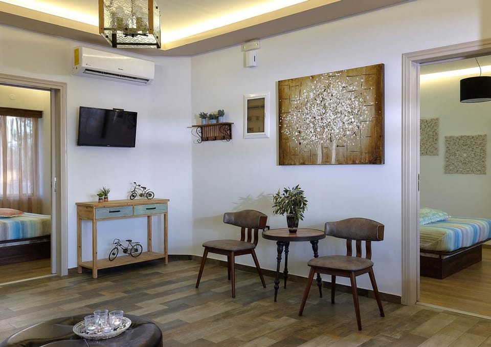TV and multimedia, Seating area