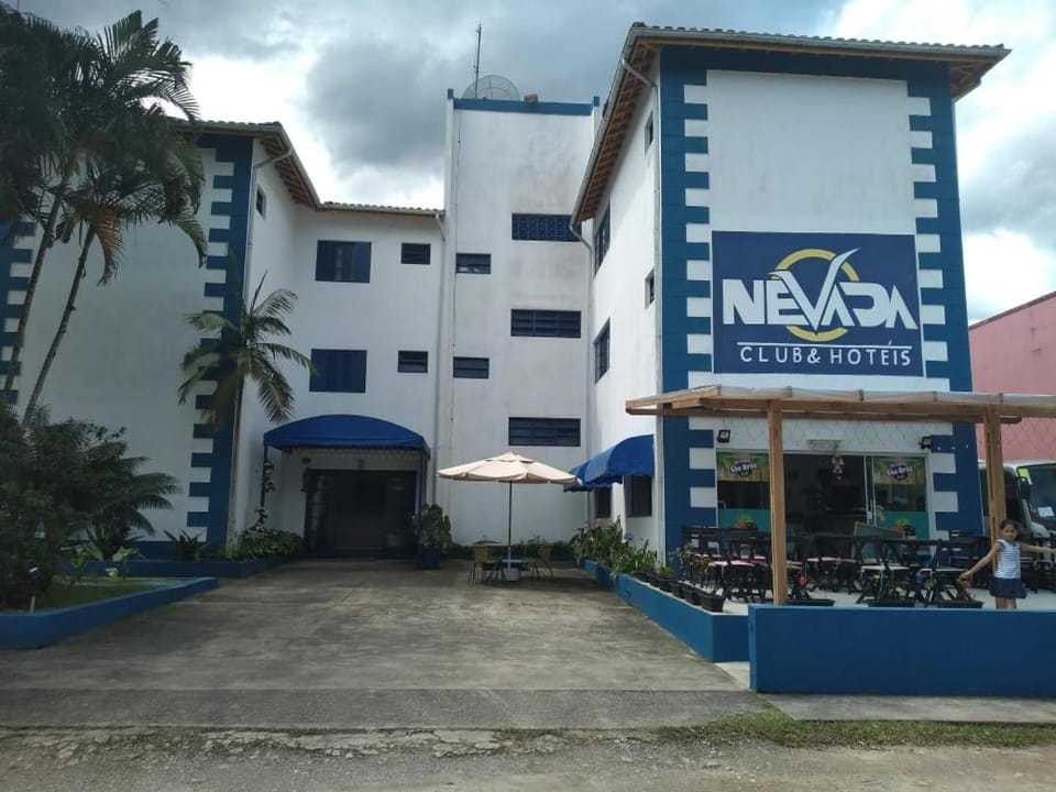 Property building, Facade/entrance, Property logo or sign