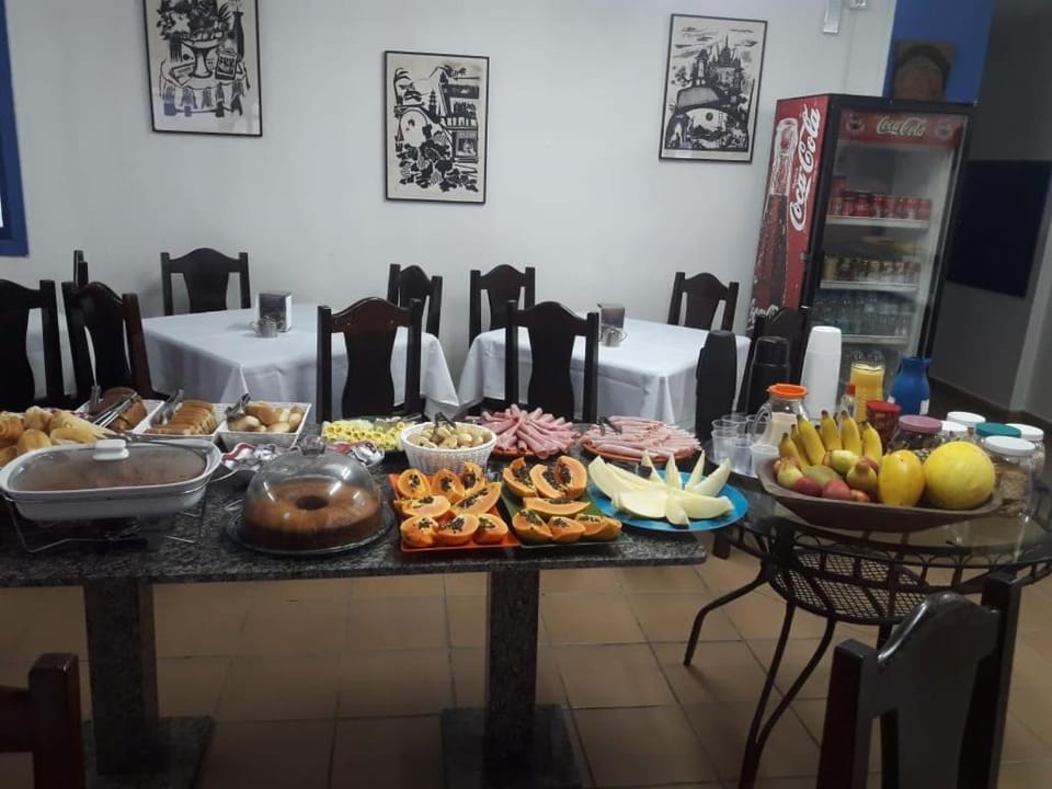 Breakfast, Continental breakfast, Buffet breakfast