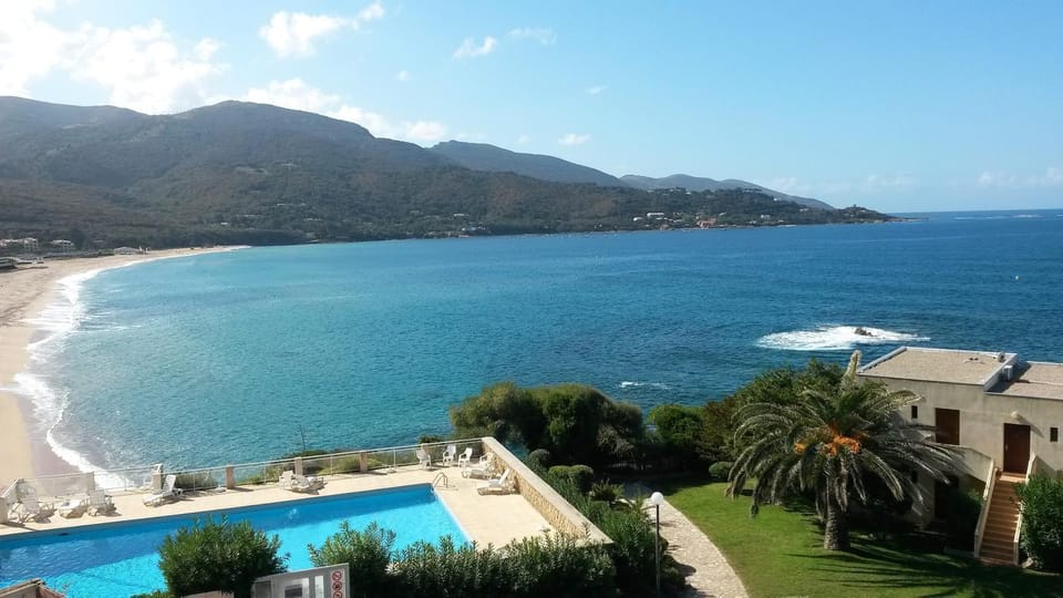 Mountain view, Pool view, Sea view