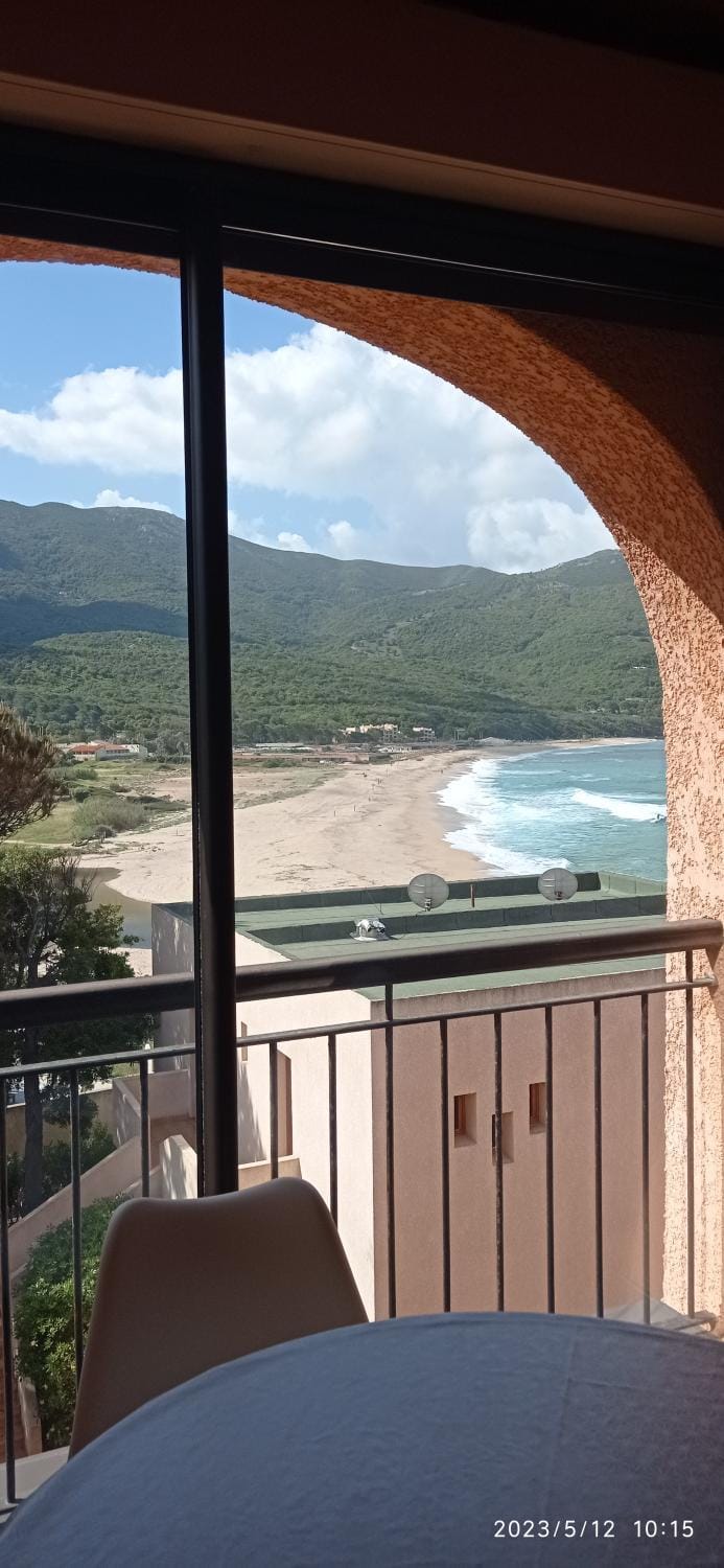 Mountain view, Sea view
