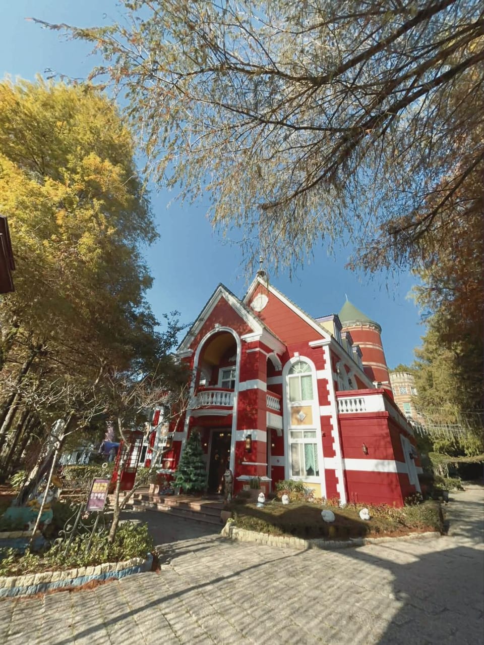Chateau de Olliere Vacation rental in Taiwan, Province of China