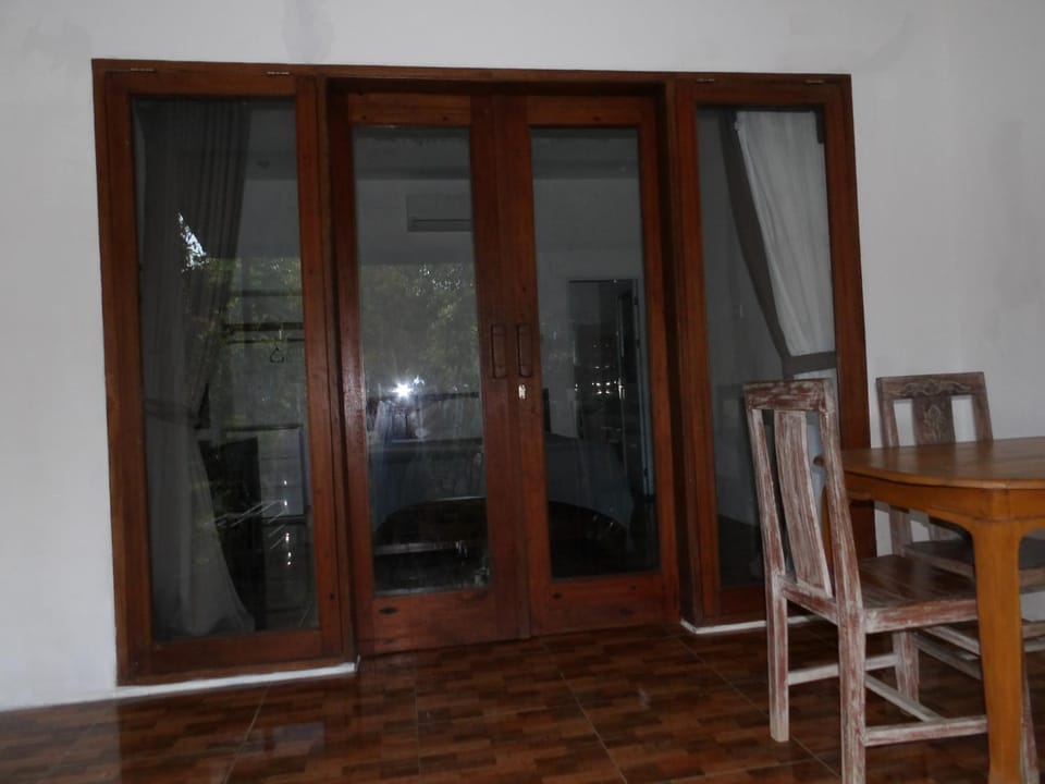 Lala Home Stay Bed and Breakfast in Bali