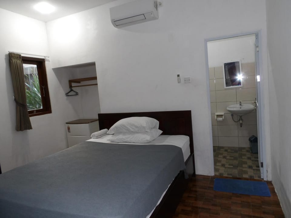 Lala Home Stay Bed and Breakfast in Bali